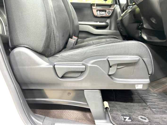 2019 Honda N-BOX CUSTOM DBA-JF3 (UW-6a13f027373a6)[19]