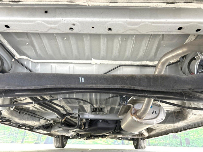 2019 Honda N-BOX CUSTOM DBA-JF3 (UW-6a13f027373a6)[28]
