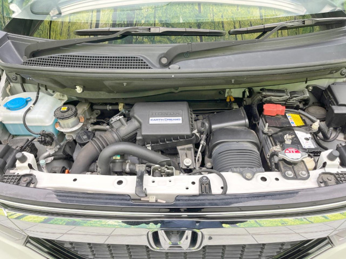 2018 Honda N-BOX CUSTOM DBA-JF3 (UW-6a13f02a165a2)[4]