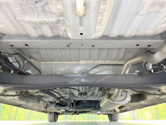 2018 Honda N-BOX CUSTOM DBA-JF3 (UW-6a13f02a165a2)[20]