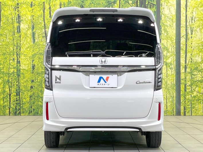 2018 Honda N-BOX CUSTOM DBA-JF3 (UW-6a13f02a165a2)[10]