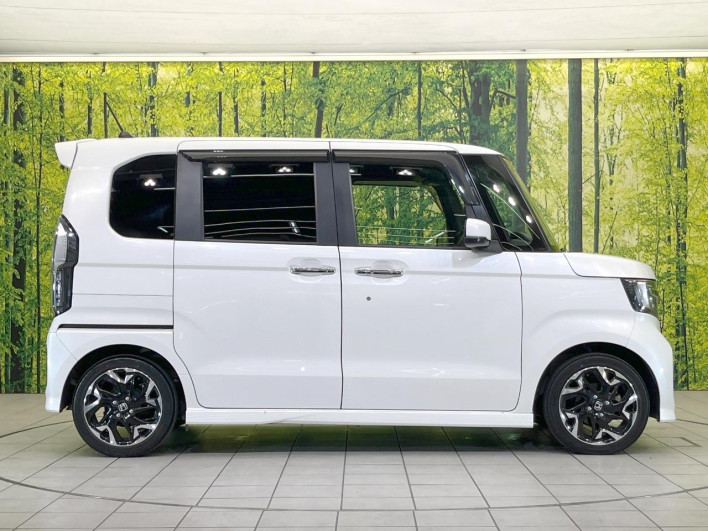 2018 Honda N-BOX CUSTOM DBA-JF3 (UW-6a13f02a165a2)[8]