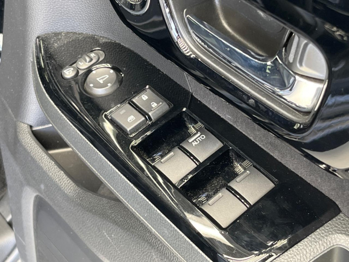 2021 Honda N-BOX CUSTOM 6BA-JF3 (UW-6a13f02ecaa02)[27]
