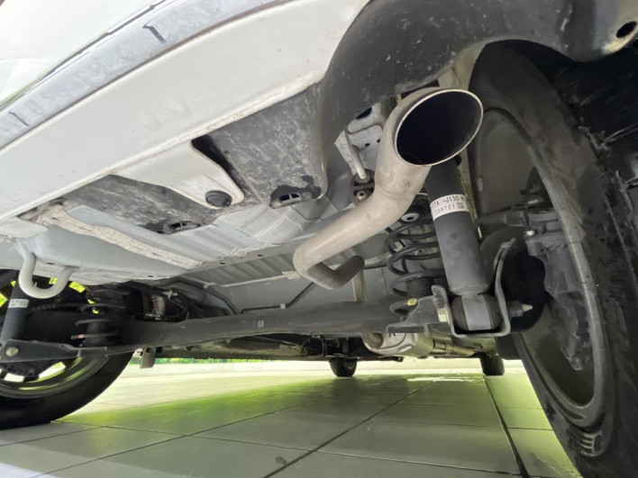 2023 Honda N-BOX CUSTOM 6BA-JF3 (UW-6a13f030d3c57)[27]