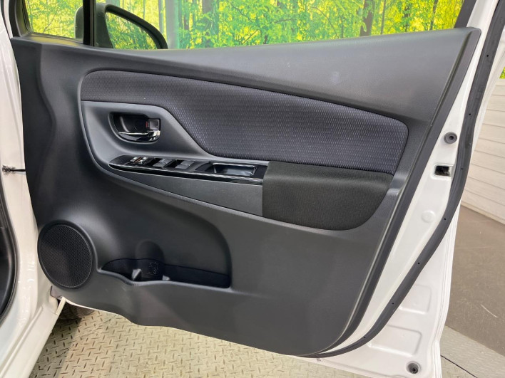 2015 Toyota Vitz DBA-KSP130 (UW-6a13f050196cf)[16]