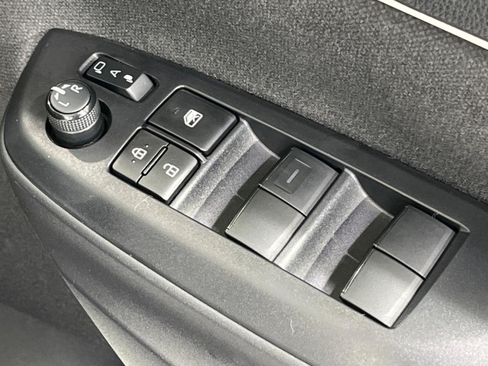 2020 Toyota Yaris 5BA-KSP210 (UW-6a13f050ece5b)[26]