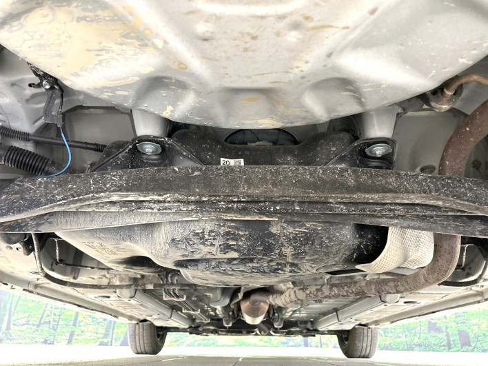 2020 Toyota Yaris 5BA-KSP210 (UW-6a13f05150d05)[24]