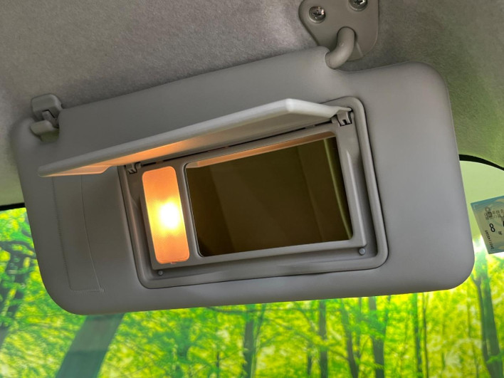 2015 Daihatsu Mira Cocoa DBA-L685S (UW-6a13f05563495)[18]