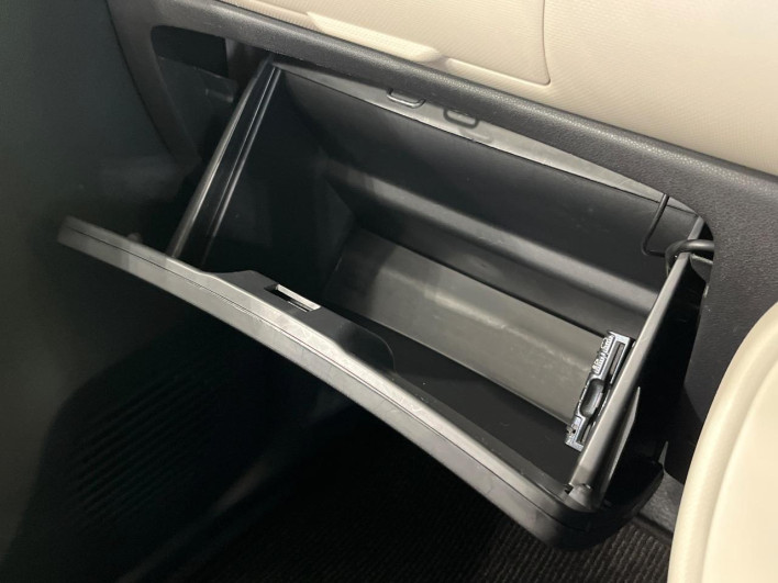 2015 Daihatsu Mira Cocoa DBA-L685S (UW-6a13f05563495)[7]