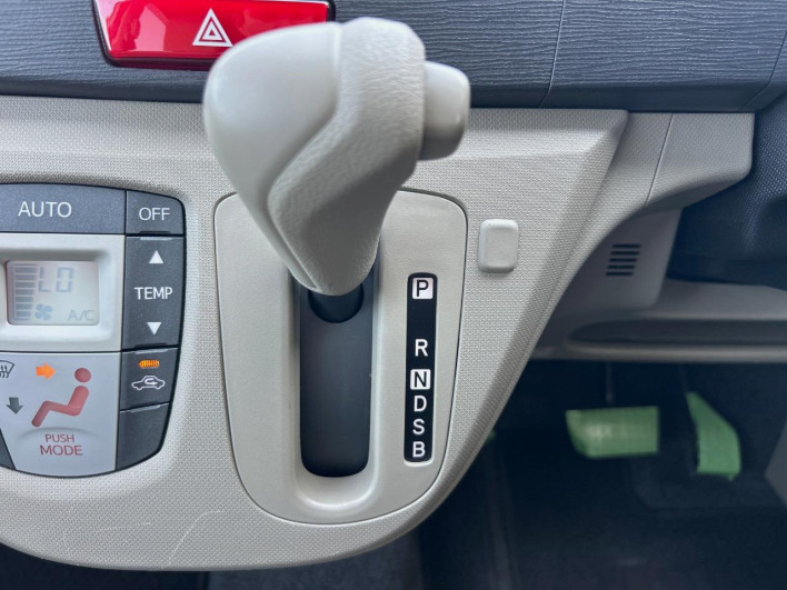 2011 Daihatsu Move DBA-LA100S (UW-6a13f055c9855)[28]