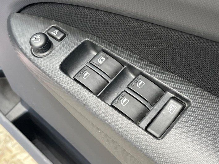 2014 Daihatsu Move DBA-LA100S (UW-6a13f056df576)[25]
