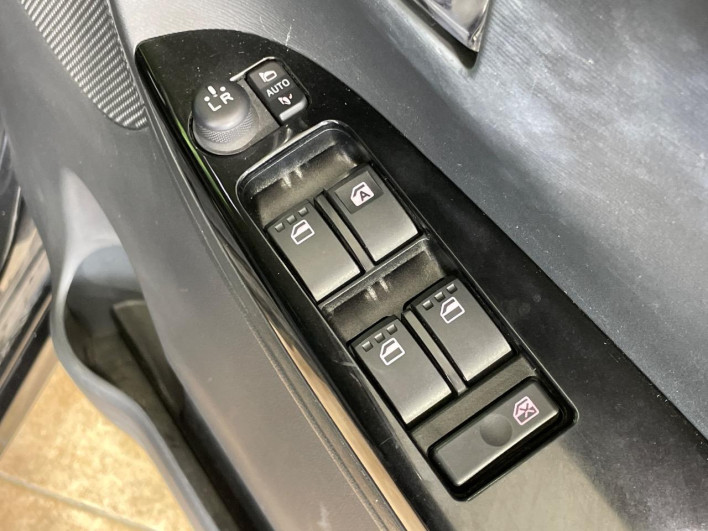 2015 Daihatsu Tanto DBA-LA600S (UW-6a13f0648c09f)[11]