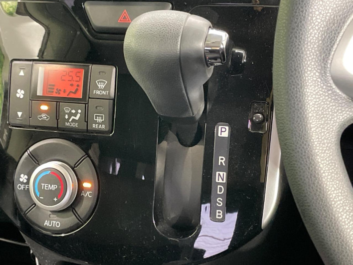 2015 Daihatsu Tanto DBA-LA600S (UW-6a13f0648c09f)[24]