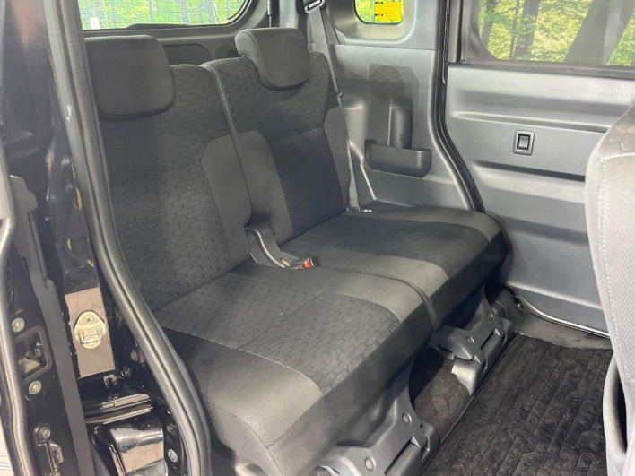 2015 Daihatsu Wake DBA-LA700S (UW-6a13f06cd37ce)[14]