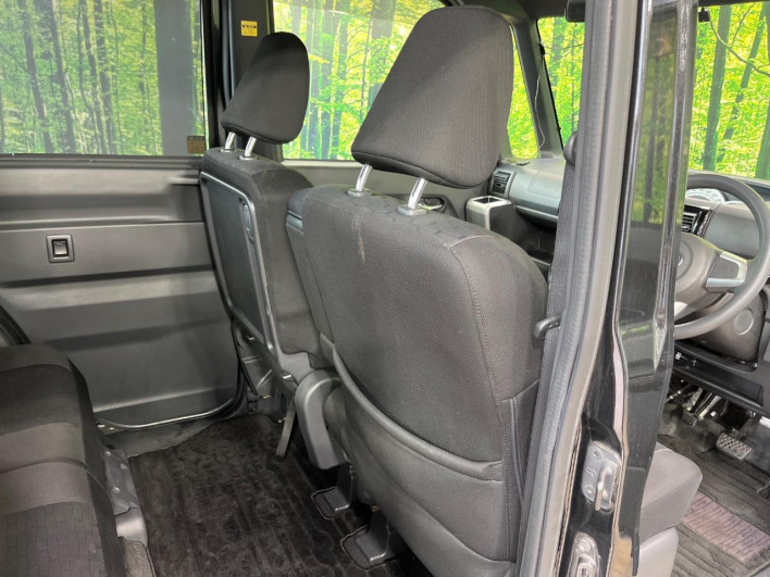 2015 Daihatsu Wake DBA-LA700S (UW-6a13f06cd37ce)[12]