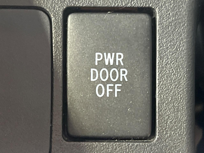 2015 Daihatsu Wake DBA-LA700S (UW-6a13f06cd37ce)[27]