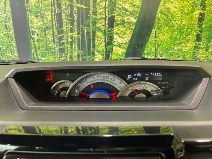 2015 Daihatsu Wake DBA-LA700S (UW-6a13f06cd37ce)[26]