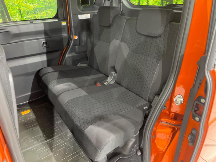 2014 Daihatsu Wake DBA-LA710S (UW-6a13f06e0e671)[27]