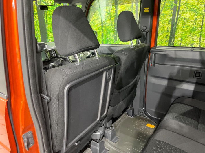 2014 Daihatsu Wake DBA-LA710S (UW-6a13f06e0e671)[26]