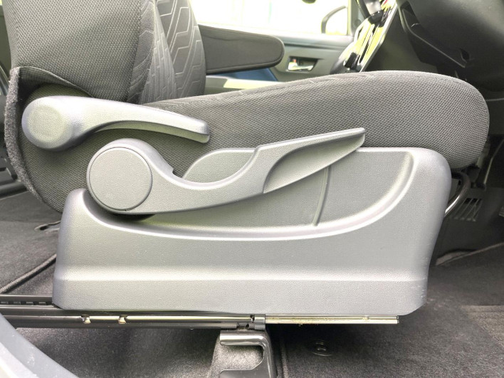 2018 Toyota Roomy DBA-M900A (UW-6a13f077aa738)[14]