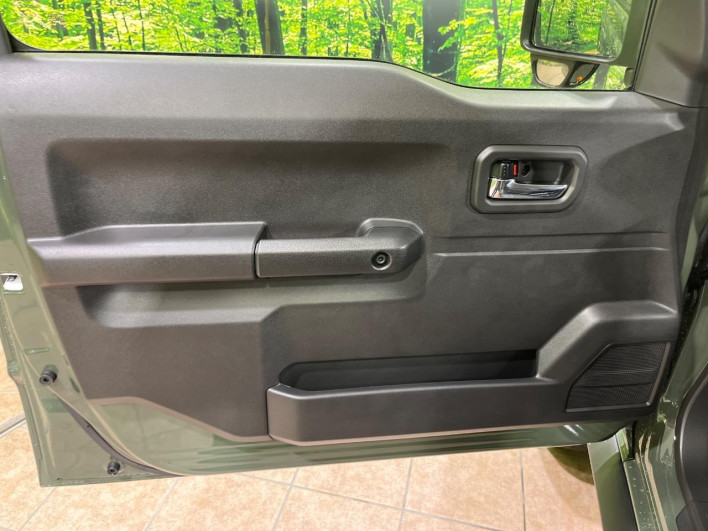 2026 Suzuki Jimny Nomad 3BA-JC74W (UW-6a13f08593de8)[17]