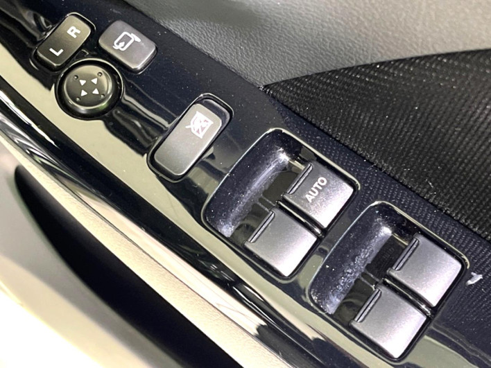 2013 Suzuki Wagon R Stingray DBA-MH34S (UW-6a13f08c37492)[29]