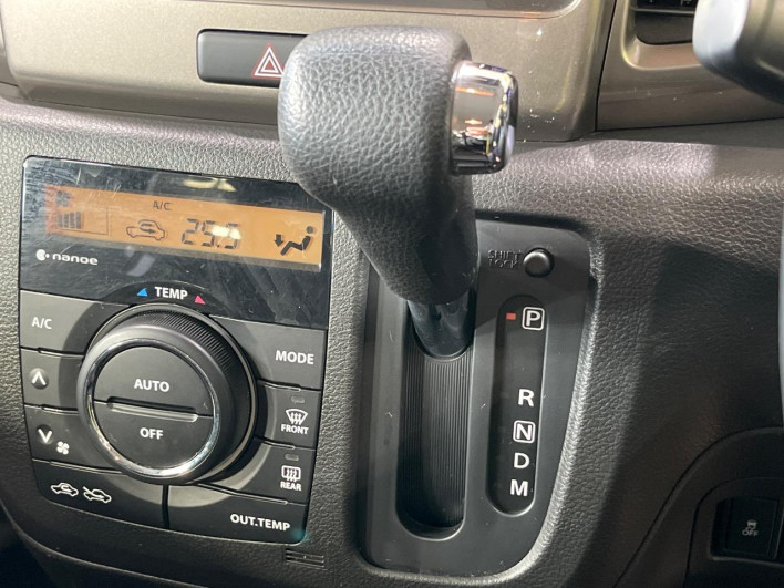 2017 Suzuki Spacia Custom Z DAA-MK42S (UW-6a13f0908e36f)[26]