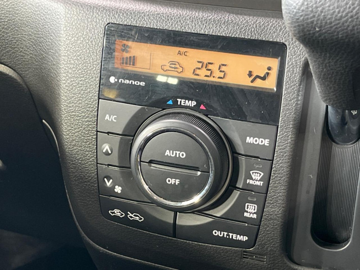 2017 Suzuki Spacia Custom Z DAA-MK42S (UW-6a13f0908e36f)[25]