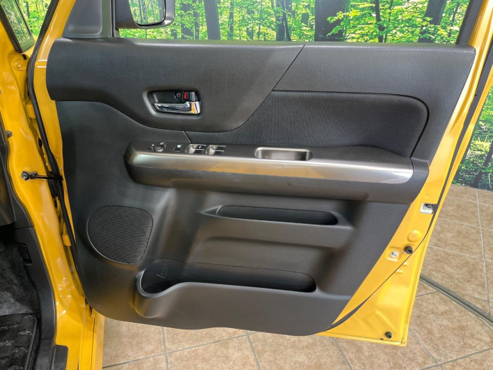 2017 Suzuki Spacia Custom Z DAA-MK42S (UW-6a13f0908e36f)[11]