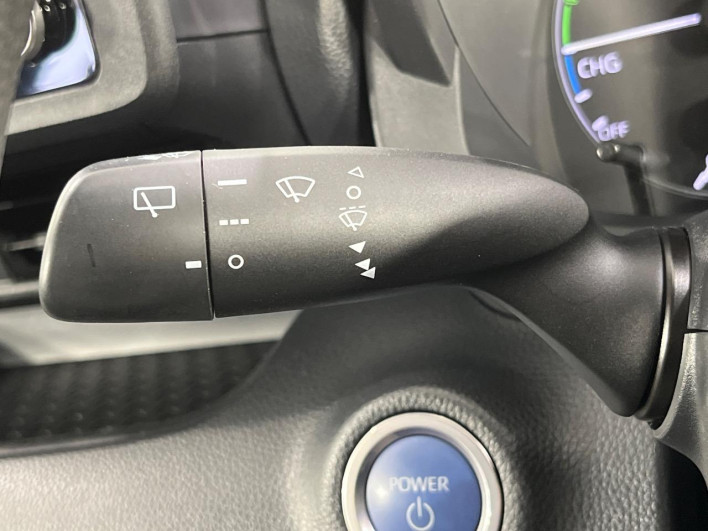 2021 Toyota Yaris 6AA-MXPH15 (UW-6a13f0bdac9a3)[24]