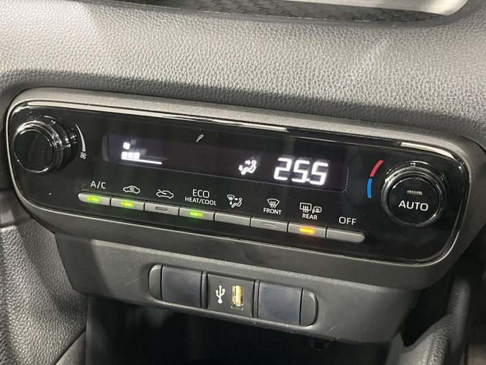 2021 Toyota Yaris 6AA-MXPH15 (UW-6a13f0bdac9a3)[27]
