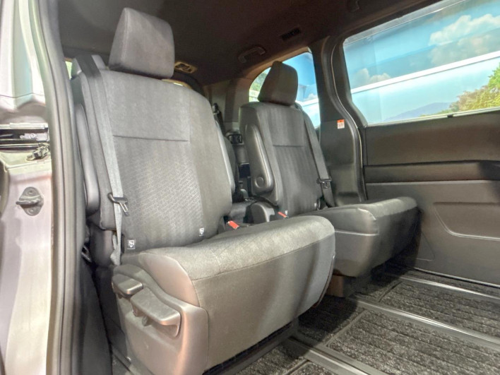 2023 Toyota Noah 6BA-MZRA90W (UW-6a13f0d48b978)[26]