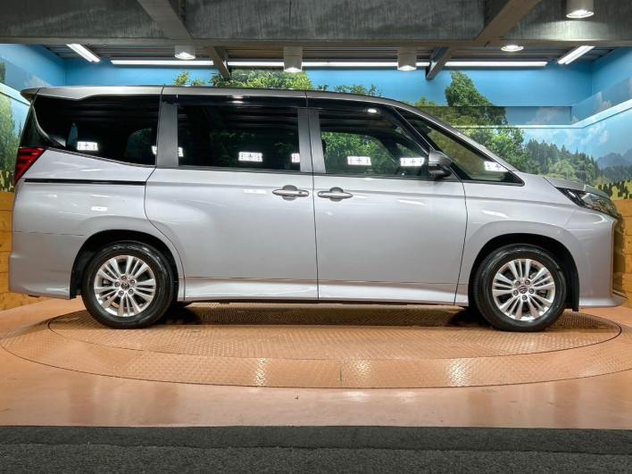 2023 Toyota Noah 6BA-MZRA90W (UW-6a13f0d48b978)[17]