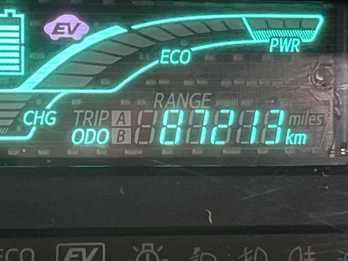 2012 Toyota Aqua DAA-NHP10 (UW-6a13f0d91c008)[2]