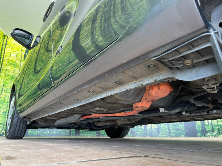 2012 Toyota Aqua DAA-NHP10 (UW-6a13f0d91c008)[9]