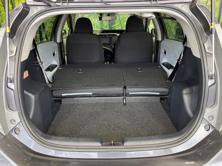 2012 Toyota Aqua DAA-NHP10 (UW-6a13f0d91c008)[5]
