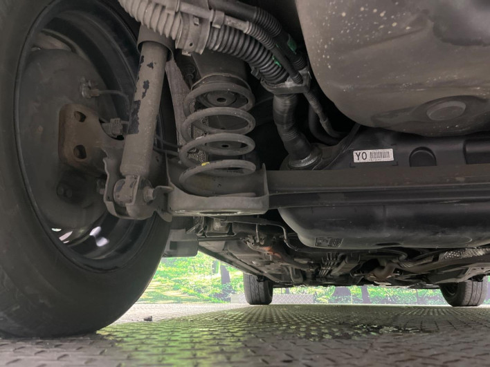2016 Toyota Aqua DAA-NHP10 (UW-6a13f0dbba1a1)[11]