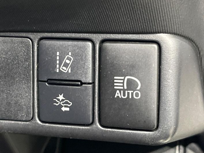 2016 Toyota Aqua DAA-NHP10 (UW-6a13f0dbba1a1)[19]