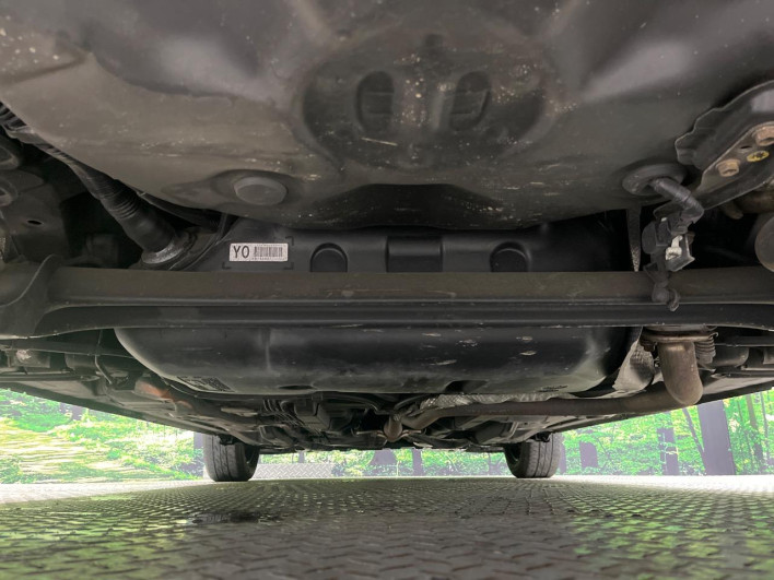 2016 Toyota Aqua DAA-NHP10 (UW-6a13f0dbba1a1)[10]