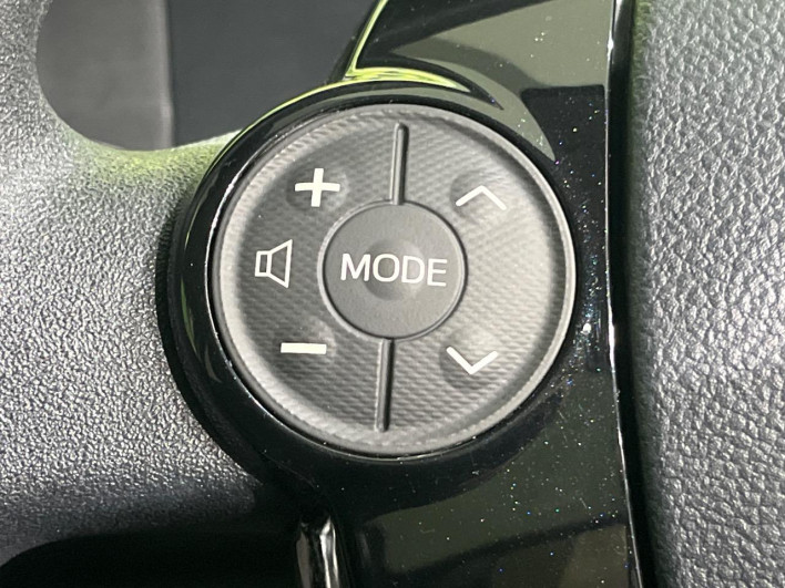 2016 Toyota Aqua DAA-NHP10 (UW-6a13f0dbba1a1)[22]