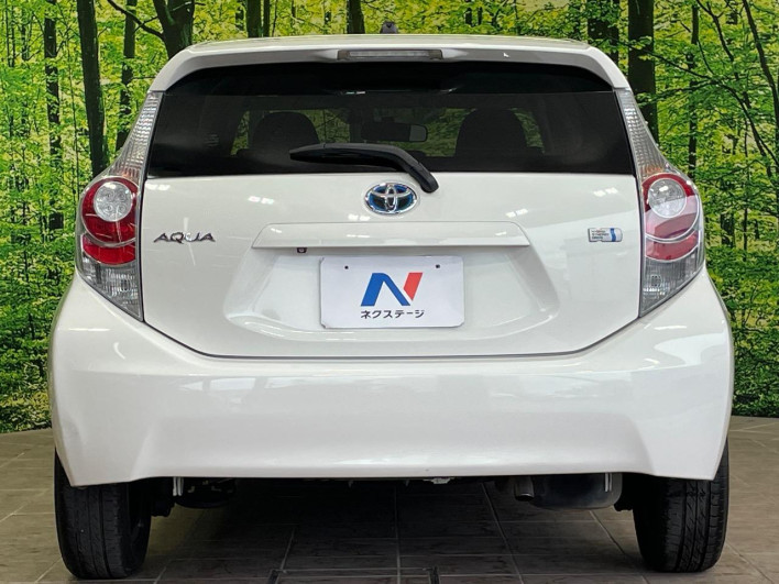 2013 Toyota Aqua DAA-NHP10 (UW-6a13f0dec951c)[17]