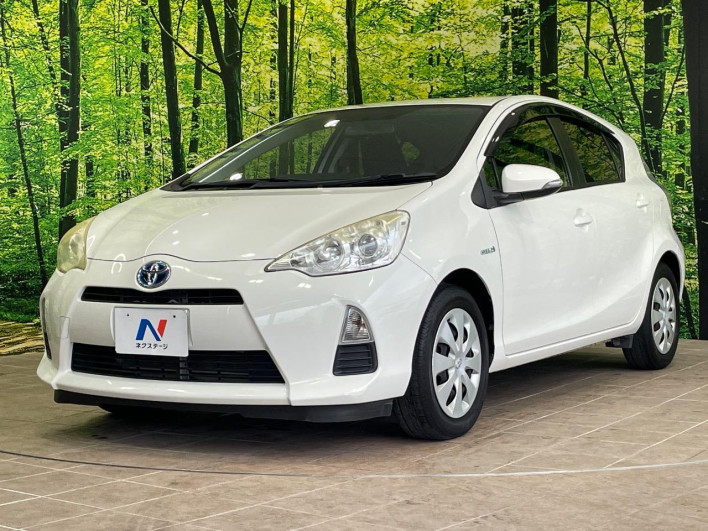 2013 Toyota Aqua DAA-NHP10 (UW-6a13f0dec951c)[12]