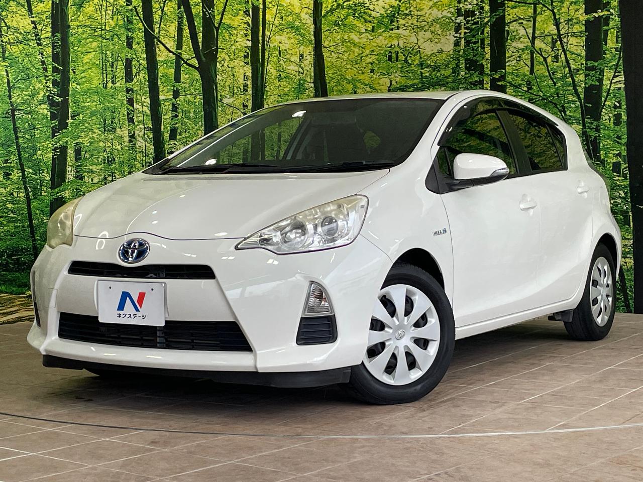 2013 Toyota Aqua DAA-NHP10