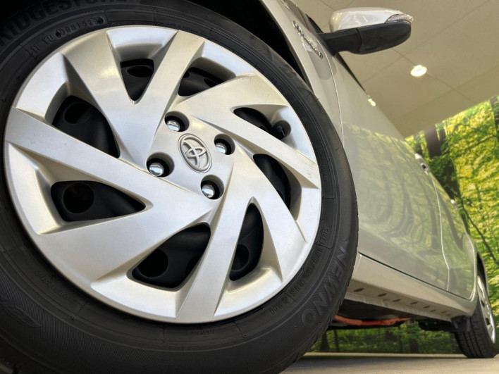 2016 Toyota Aqua DAA-NHP10 (UW-6a13f0e122287)[7]