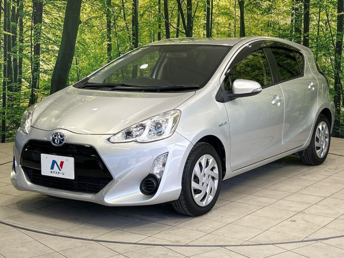 2016 Toyota Aqua DAA-NHP10 (UW-6a13f0e122287)[15]
