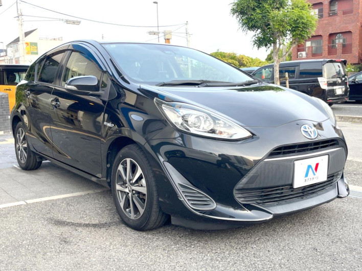 2017 Toyota Aqua DAA-NHP10 (UW-6a13f0e2d41e2)[29]