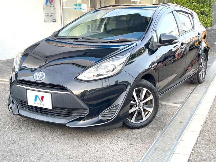 2017 Toyota Aqua DAA-NHP10 (UW-6a13f0e2d41e2)[0]