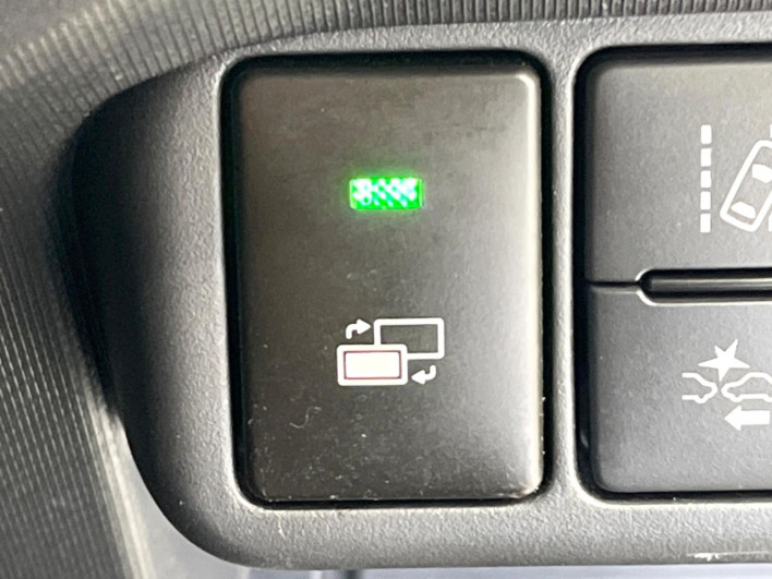 2018 Toyota Aqua DAA-NHP10 (UW-6a13f0e391c12)[29]