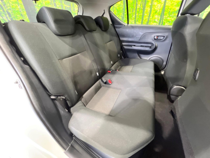 2018 Toyota Aqua DAA-NHP10 (UW-6a13f0e391c12)[22]