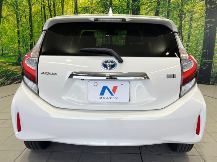 2018 Toyota Aqua DAA-NHP10 (UW-6a13f0e391c12)[14]